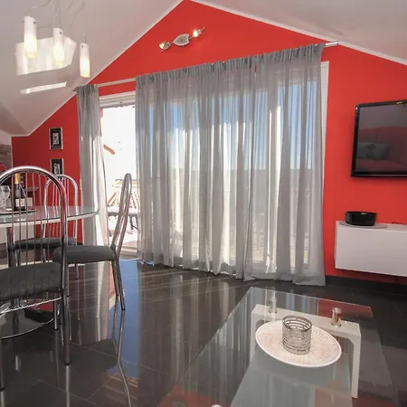 Red Sunset Apartment Kastela