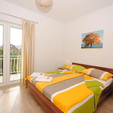 아파트 Red Sunset