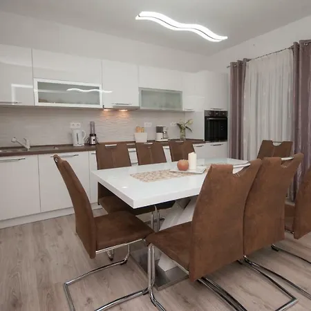 Red Sunset Apartment